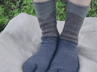 SATOYAMA  socks 足袋型　グレー系　25-27cmの画像