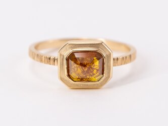 Vermilion Orange Diamond Ripple Bezel Ringの画像