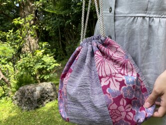 着物リメイク 巾着バッグ（薔薇）の画像