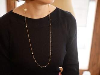 【再出品】ガーネットとアメジストとエメラルドのロングネックレスの画像