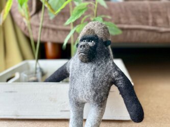ゴリラのぬいぐるみの画像