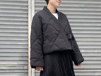 着物風リボンつきキルティングショートジャケット（ブラック）【新作】21051の画像
