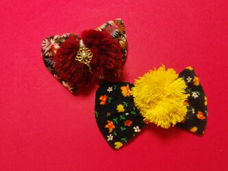 ビロードに咲く円華　ブローチ二種の画像
