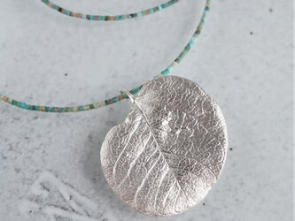 Eucalyptus leaf necklace [P073SV(NS)]の画像