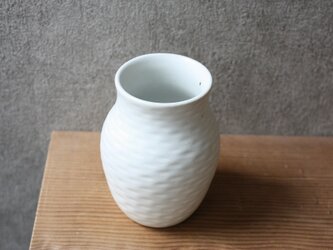 ラッパ花瓶（白）の画像