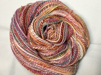 【スピンドルで手紡ぎした糸です✨】 カラフルなマルチカラー！たっぷり102gの画像