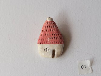 赤い屋根のこびとの家のブローチ　02の画像