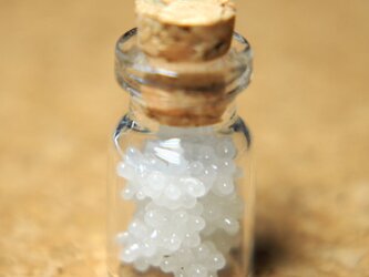 金平糖瓶詰めのミニミニオブジェ　白の画像
