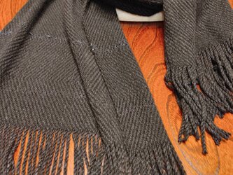手織り ショール 黒 アンゴラ シルク ウール 手染め 防寒 暖かい プレゼント用の画像