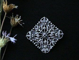 Silber brooch「Quiet friend」の画像
