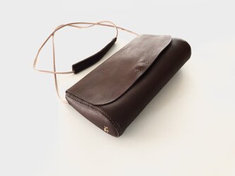 栃木レザー　本革手縫いのBODYBAG（焦茶）の画像