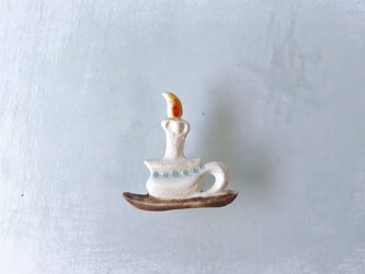 揺らめく灯［陶器ブローチ］の画像