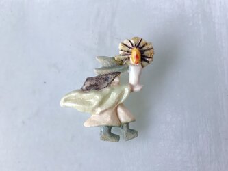 灯りの妖精［陶器ブローチ/オーナメント］の画像