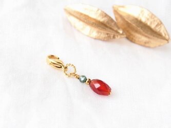 Rice Zipper Charm（レッドアゲート×セラフィナイト）の画像