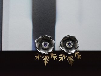 anemone earringsの画像