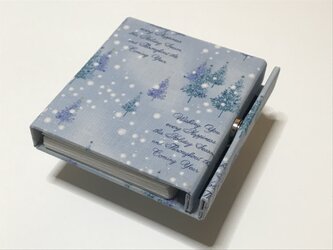 ブック型ライト「Shell-Light」クリスマスモデル ／雪の降る森の画像