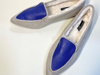♪軽量&ポカポカあったか♪ポインテッドトゥのバイカラー裏ボアモカシン(グレーxマットネイビー)23.5cm〜25.0cmの画像