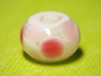 水玉模様のとんぼ玉　ピンク系の画像