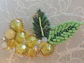 ミモザのブローチ☆オートクチュール刺繍の画像