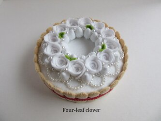 【SALE】《直径13.5㎝》ホワイトケーキ バラのリースの画像