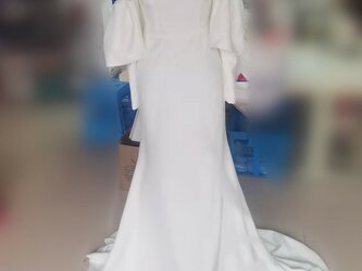 トレンドのオフショルダー ウェディングドレス ベアトップ お呼ばれ/二次会 大きなリボン 花嫁の画像