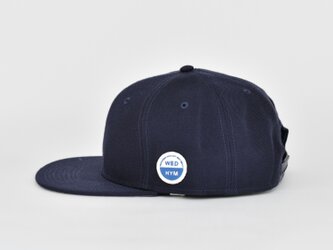 フラットバイザーキャップ【ネイビー】 刺繍ワッペン WEDNESDAY HYM CITY NIGHT BEACHの画像