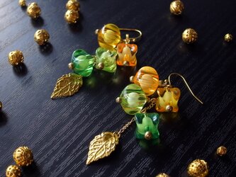 ピアス　ほおずき風ビーズ　ショート　イヤリング交換可の画像
