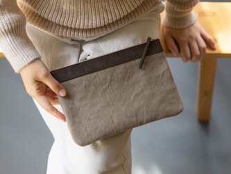 革とコットンジュートのポーチL タンベージュの画像