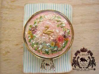 フラミンゴのピルケースの画像