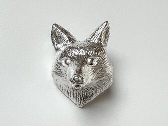 キツネのピンブローチの画像