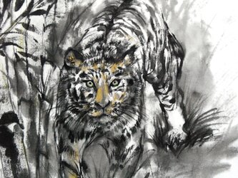 守り見つめる竹藪の虎　注文　手描きシャツ　虎　タペストリー　墨絵風の画像