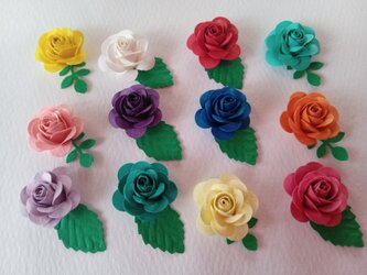 ペーパーフラワー詰合せ　花30 葉30 計60個　クラフトパンチ　ローズ　立体　平面　花　デイジー　約1.5～3㎝の画像