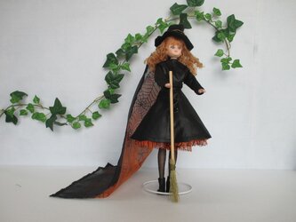 A　人形付　かわいい 魔女人形さん　大人も楽しい着せ替え人形　29cm　小物付の画像