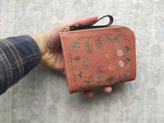 刺繍革財布『GARDEN』 Brown-Pink（ヤギ革）二つ折りミニ財布☆L字ファスナーの画像