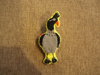 エトロフウミスズメ　ブローチの画像