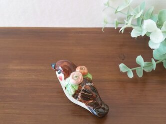 陶飾り 雀･ラナンキュラスの画像