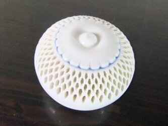 白磁　透かし彫り香合　　　の画像
