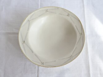 丸リム皿（グレーダイヤ・花）の画像