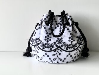NOOTEBOOM オランダ製　スカラップコットンレース刺繍　マリンバッグの画像