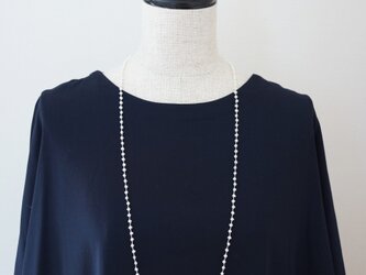 long necklace silk 淡水パール ホワイトの画像