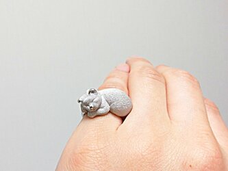 平和の象徴 　銀製『眠り猫の指輪』　　＊18金製&プラチナ製も制作可能です。の画像