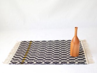 【手織】ローゼンゴン織の卓上マット（ブラックフラワー）の画像