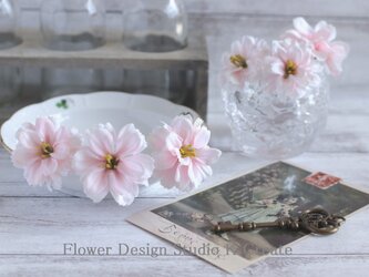桜色のピンクのお花たち　Uピン3本セット　髪飾り　お花　小花　卒業袴　成人式　結婚式の画像