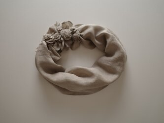花のストール・ベージュの画像