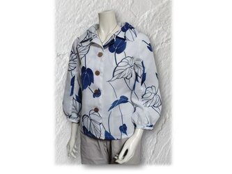 14＊トロピカル葉柄浴衣リメイクレトロオープンカラーブラウスジャケット（白×紺）の画像