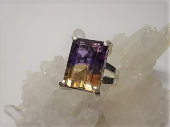 アメトリンのリングの画像