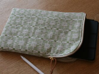 北欧手織りタブレットポーチ（イエローグリーン）の画像