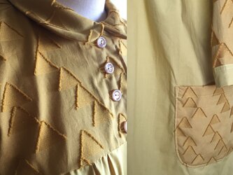ブラウスコート（山吹色・イエロー）三角形柄×無地(七分袖)の画像