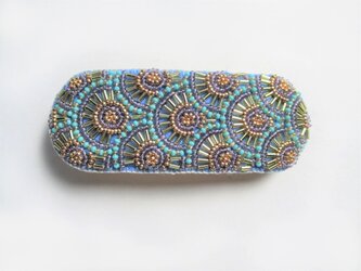 特小＆竹ビーズの丸模様刺繍バレッタ（水色×ゴールド）の画像