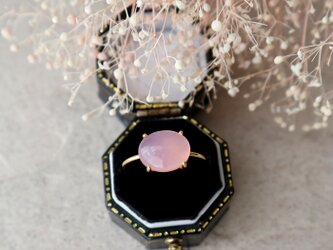 【18KGP】宝石質ピンクカルセドニーの一粒リング(オーバル)の画像